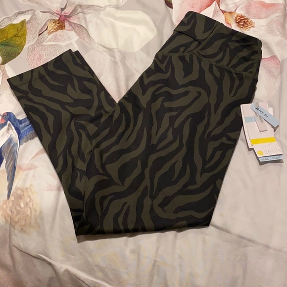 Zella Live In Cropped Leggings - Picture 1 of 5